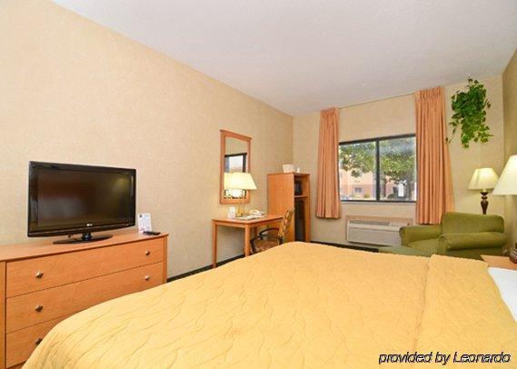 Comfort Inn & Suites Waterloo - Cedar Falls Room photo